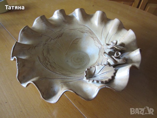   ;КЕРАМИКА/чиния ;кана;захарница;свещници/ЦВЕТЕ - дърво/