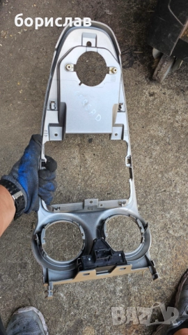 Средна конзола и бутон аварийни за Опел Корса д , снимка 4 - Части - 51646998