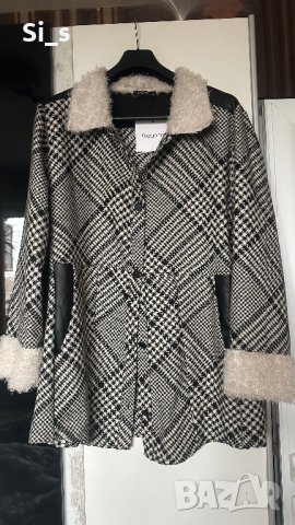 Нова връхна дреха с етикет и пух