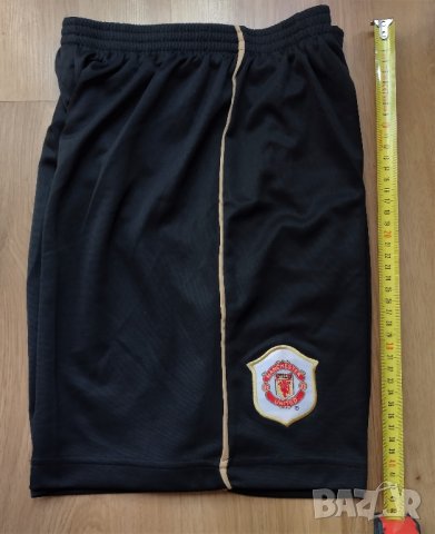 Manchester United / детски футболни шорти на Манчестър Юнайтед , снимка 2 - Детски къси панталони - 38129574
