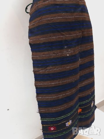 Стара тъкана, бродирана вълнена престилка(16.3), снимка 6 - Антикварни и старинни предмети - 43557683