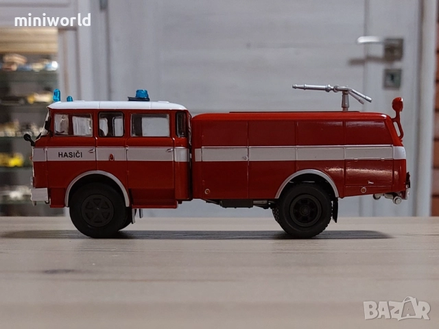 Skoda-Liaz 706 RTHP 25 CAS пожарна 1957 - мащаб 1:43 на DeAgostini моделът е нов в блистер, снимка 2 - Колекции - 52566863