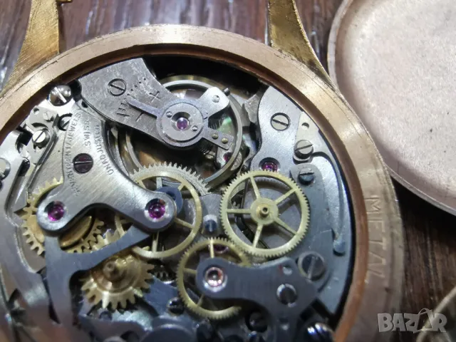 ЗЛАТЕН 18К ULTIMOR CHRONOGRAPHE 17 JEWELS , снимка 11 - Мъжки - 49274482