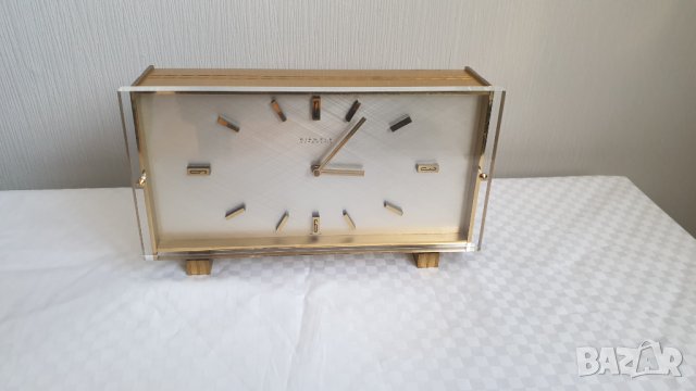 Стар настолен часовник Kienzle автоматик, снимка 1 - Антикварни и старинни предмети - 43451512