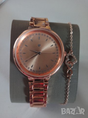 дамски часовник 36 мм,в цвят розово злато