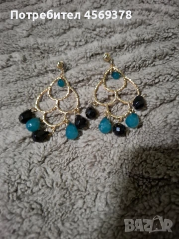 Обеци с камъни 