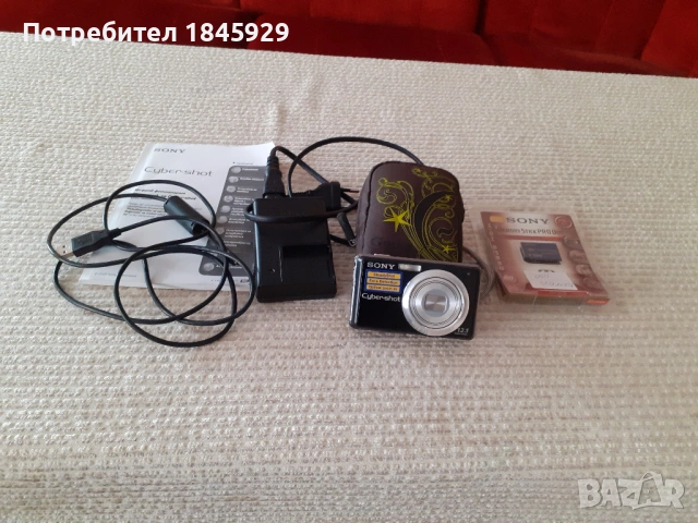 Фотоапарат  SONY 12.1 с аксесоари