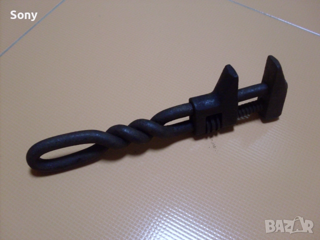 Стар раздвижен ключ., снимка 4 - Антикварни и старинни предмети - 52577381