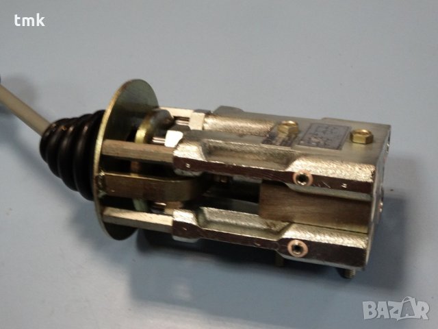 Хидравличен джойстик ORSTA 4-позиционен, снимка 3 - Резервни части за машини - 26943866