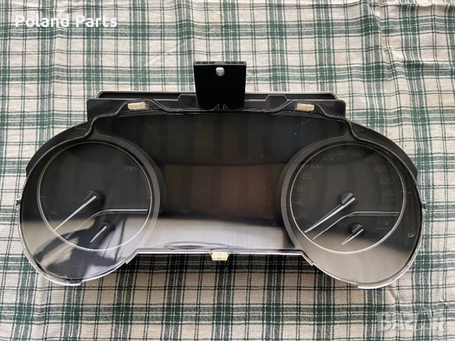 Километраж за Тойота Камри Toyota Camry VIII 2.5 Hybrid 