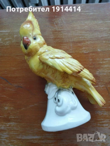 Винтидж порцеланови фигури, гоблени, килими, полилеи