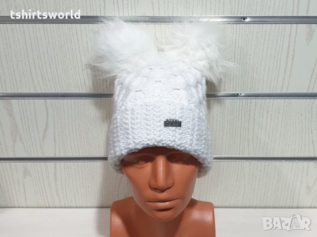 Нова зимна бяла дамска шапка с 2 помпона/пуха, снимка 5 - Шапки - 35488783