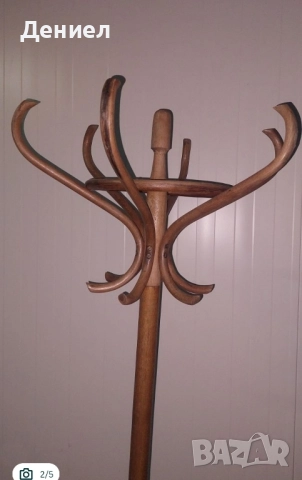 Уникална закачалка за дрехи - дървена!