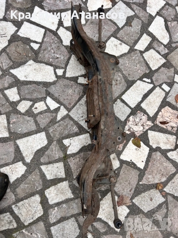 Заден мост за Тойота Авенсис T27 седан. Комби. 2009-2015г, снимка 2 - Части - 52889719