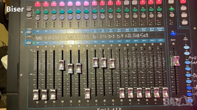 Цифров миксер Allen & Heath QU16, снимка 3 - Други - 49583421