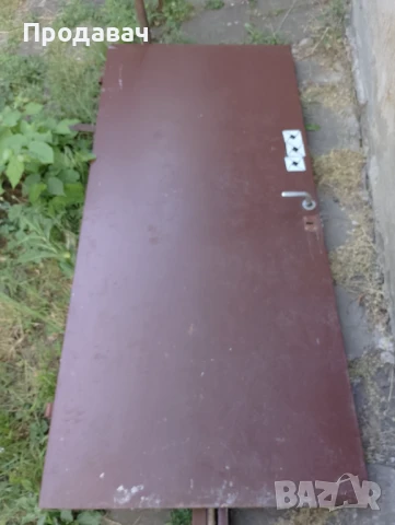 Метална външна врата 