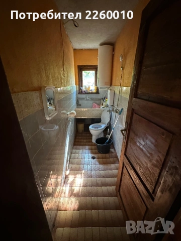 Двуетажна къща в село Голец, снимка 6 - Къщи - 53569308