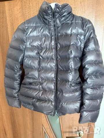 Moncler -пухено яке