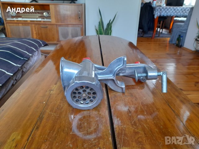 Стара алуминиева месомелачка #3