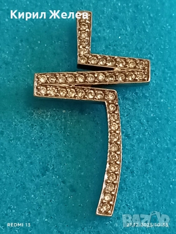 Уникален стилизиран кръст с инкрустирани цирконий подходящ аксесоар за специални поводи 30679, снимка 5 - Колиета, медальони, синджири - 52863719