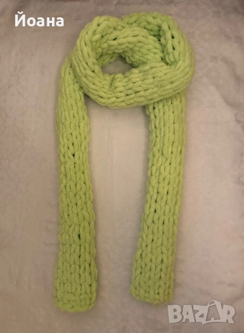 Много пухкави ръчно плетени шалове от прежда , снимка 6 - Шалове - 52055465