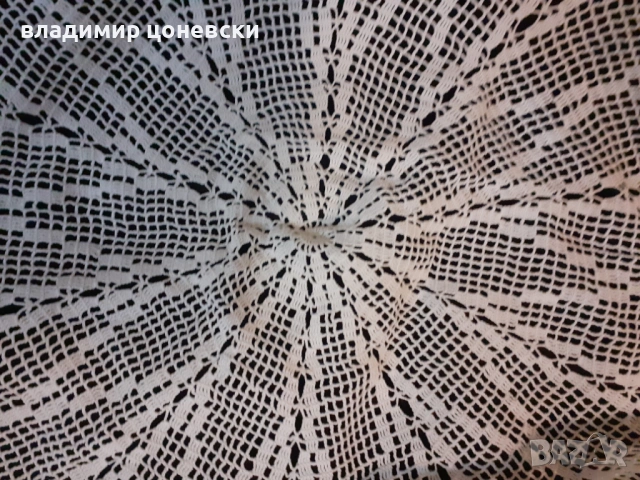 Покривка за кръгла маса,ръчно плетена 120/120 см,мильо,плетиво,бродерия, снимка 4 - Покривки за маси - 53606628