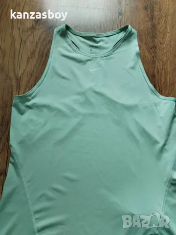 Nike Pro Tank All Over - страхотен дамски потник КАТО НОВ М, снимка 3 - Потници - 49862945