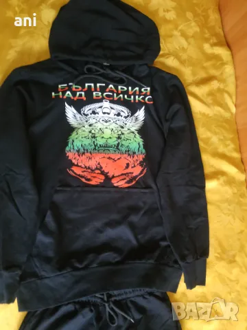 Спортен екип /горница с качулка и долница/, снимка 2 - Детски анцузи и суичери - 50422809