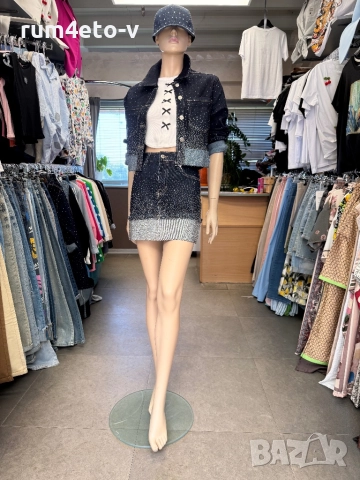 Невероятен комплект от деним с камъни , снимка 3 - Комплекти - 51446639