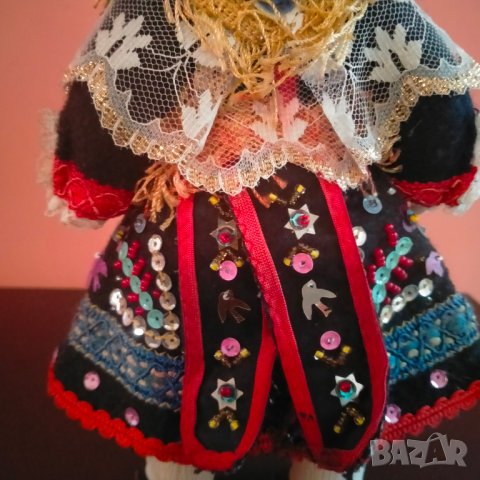 Колекционерска кукла в народни дрехи Folk Artesania Испания Марка 25 см, снимка 10 - Колекции - 43317965