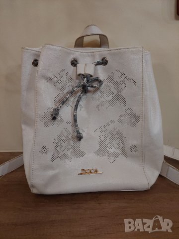 Бяла кожена чанта раничка Doca, снимка 1 - Чанти - 39031768