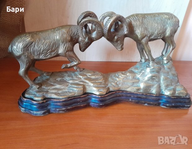 Красива бронзова скулптура на два биещи се овена, снимка 3 - Колекции - 42989750