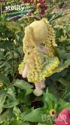 Мини кукличка със зелено сукманче, снимка 3 - Кукли - 37754354