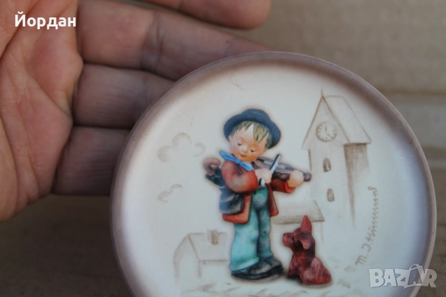 Порцеланова чинийка ''Goebel Hummel'' , снимка 3 - Колекции - 52367122