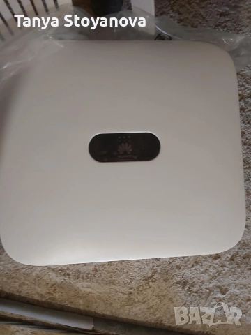 Продавам  трифазен соларен инвертор  инвертор Huawei 