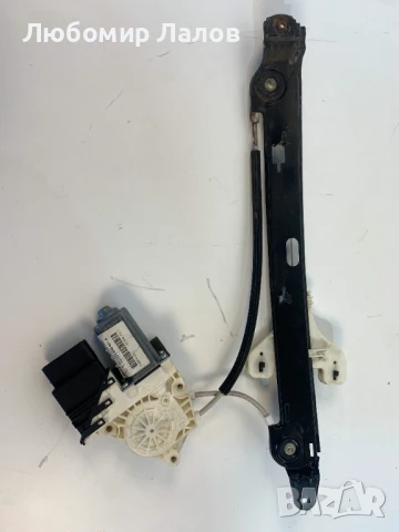 Заден ляв стъклоповдигач моторче Seat Altea (04-09)г. 5P0839461