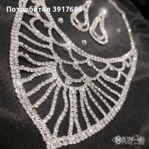 КОМПЛЕКТ LOCREZIA / Луксозен дамски комплект бижута с кристали от 2 части “Locrezia” – колие и обеци, снимка 1 - Бижутерийни комплекти - 43250886