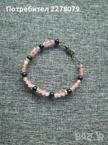 Гривна  от черешов кварц и оникс - ръчна изработка, снимка 2 - Гривни - 43957827