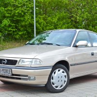Стъкло ляв фар за Opel Astra F от 09/1994 до 1998г., снимка 2 - Части - 43484440