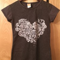 Нова тениска за момиче XS, снимка 1 - Тениски - 26804161