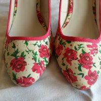 Дамски обувки на цветя с ток New Look, снимка 8 - Дамски обувки на ток - 11694904