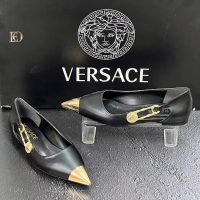 Versache, снимка 3 - Дамски ежедневни обувки - 44854451