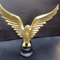 Златен орел с разперени крила висококачествен полирезин , снимка 3 - Статуетки - 43210514
