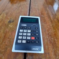 Стар калкулатор 8025, снимка 1 - Други ценни предмети - 44016559