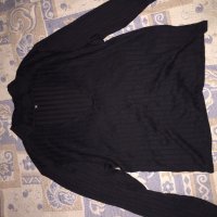 Нова блуза Н&М с отвор на деколтето, снимка 1 - Блузи с дълъг ръкав и пуловери - 34902727