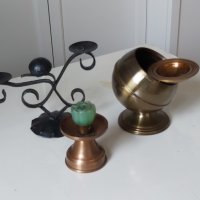 Продавам стар свещник от ковано желязо и пепелник със свещник, снимка 3 - Други стоки за дома - 37015497