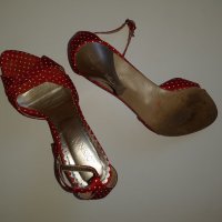 Сандали Lorena - ток, ефектни, червени на точки , снимка 4 - Дамски обувки на ток - 26976614