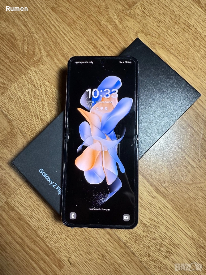 Samsung Z flip4 , снимка 1
