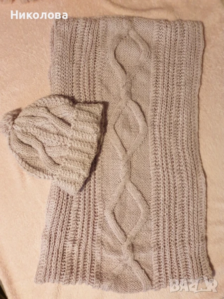 Продавам ръчно плетена шапка и шал яка, снимка 1