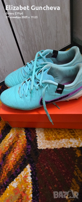 Бутонки , снимка 1